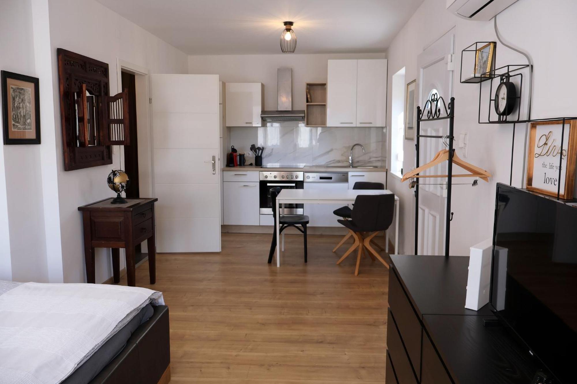 See Appartements Auszeit Fertőmeggyes Kültér fotó
